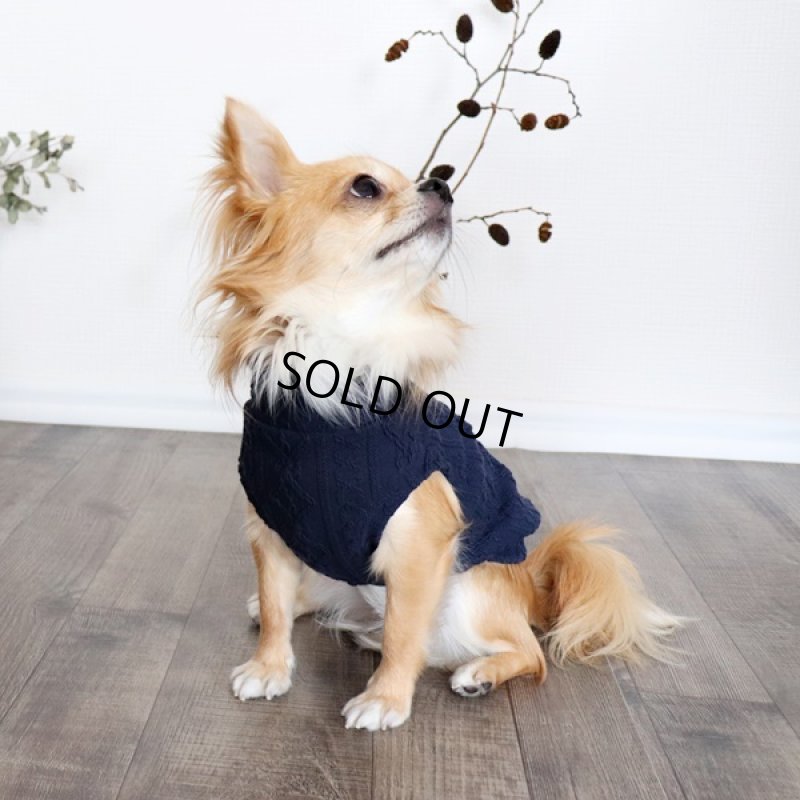 画像2: 【再販売】アランニットのハイネックノースリーブ(ネイビー) (2)