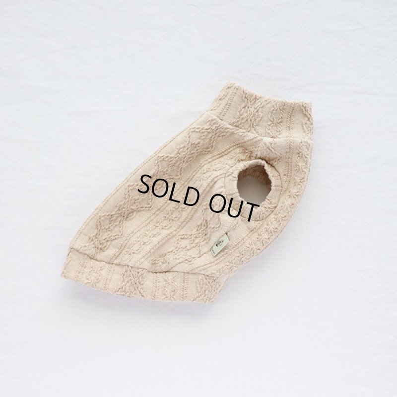 画像9: アランニットのハイネックノースリーブ（ミルクティ） (9)