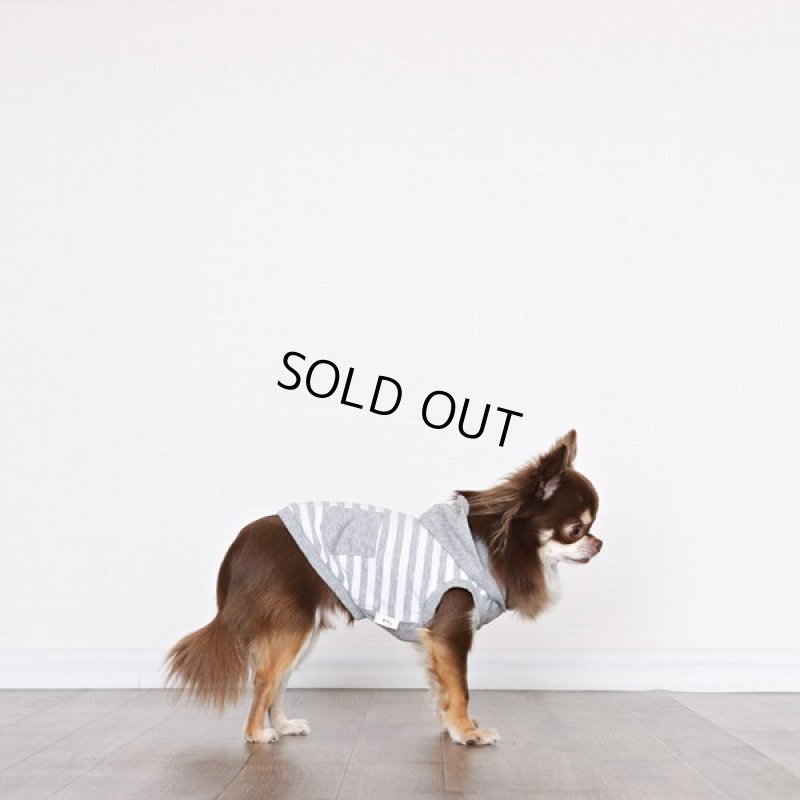 画像2: UVカット&蚊よけ生地のフードつきタンクトップ(グレー×オフホワイト) (2)